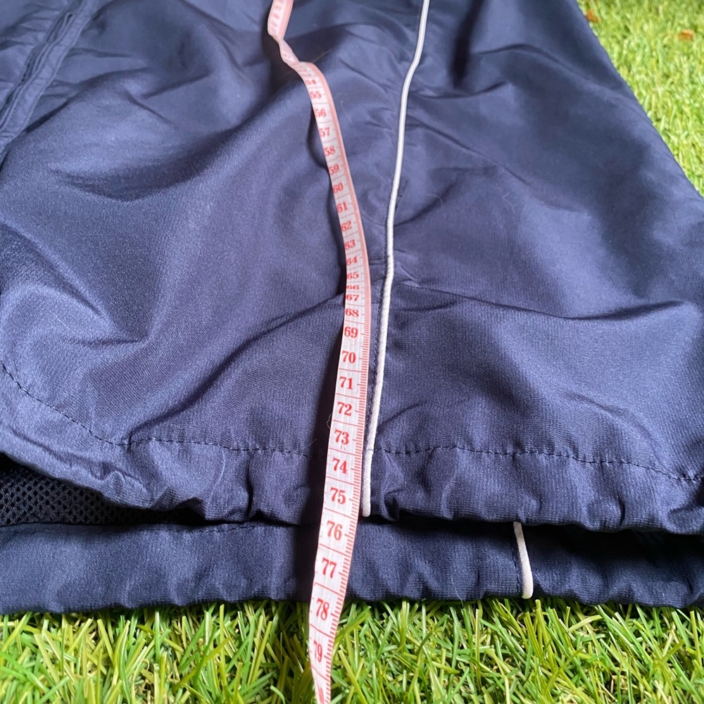 Windbreaker - Picture 4 of 4